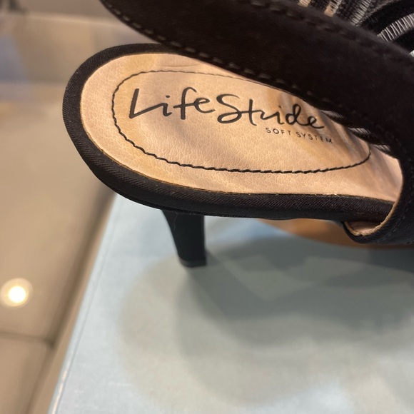 Life Stride Black Strappy Slingback Heels - Picture 3 of 3